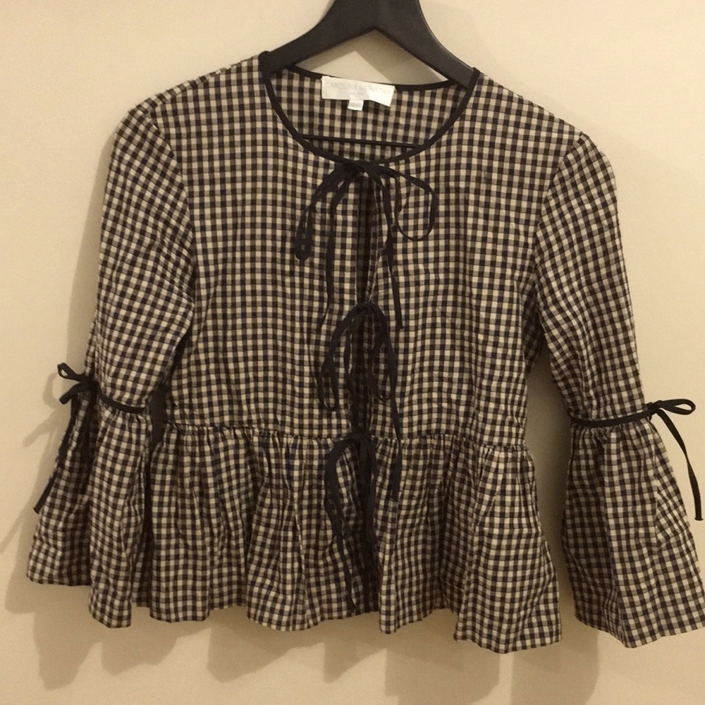 Beautiful women’s detailed shirt